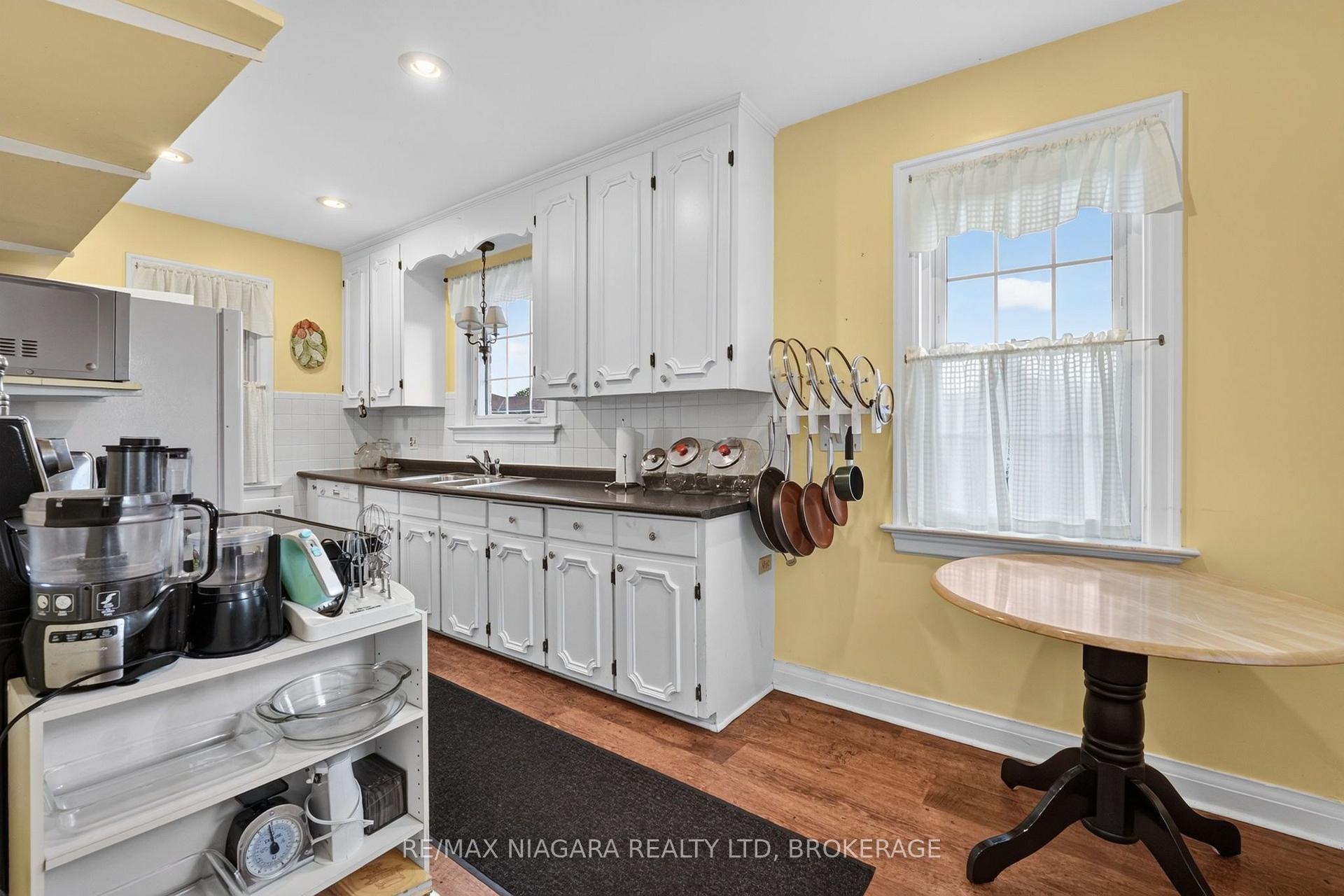Photo 19 of 5735 Hanan Avenue, Niagara Falls, Hospital — HOMEH