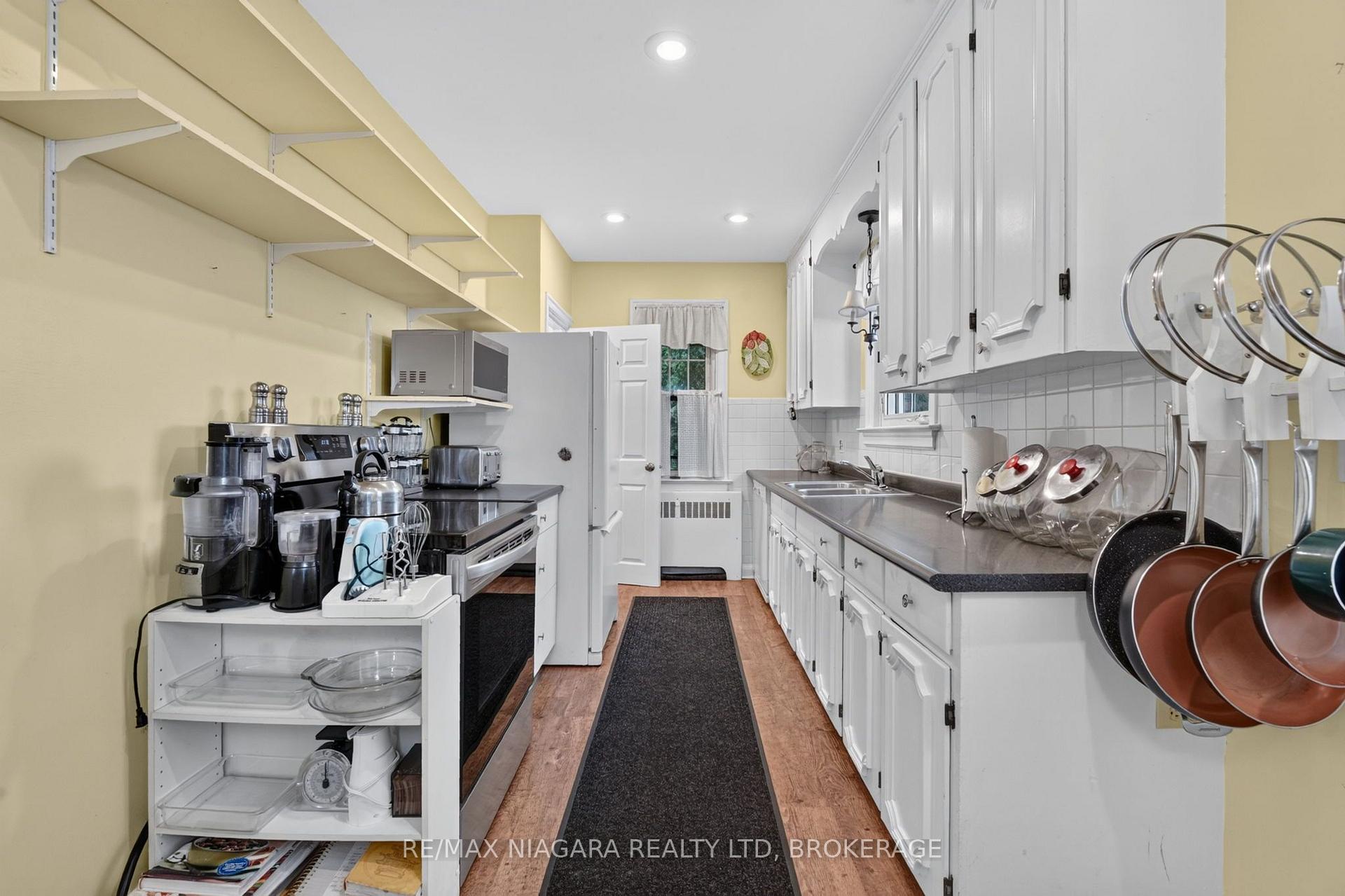 Photo 20 of 5735 Hanan Avenue, Niagara Falls, Hospital — HOMEH