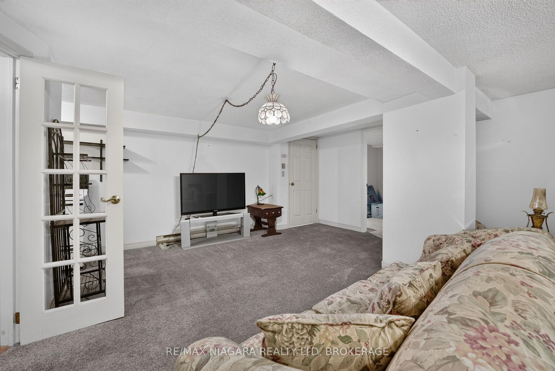 Photo 29 of 5735 Hanan Avenue, Niagara Falls, Hospital — HOMEH