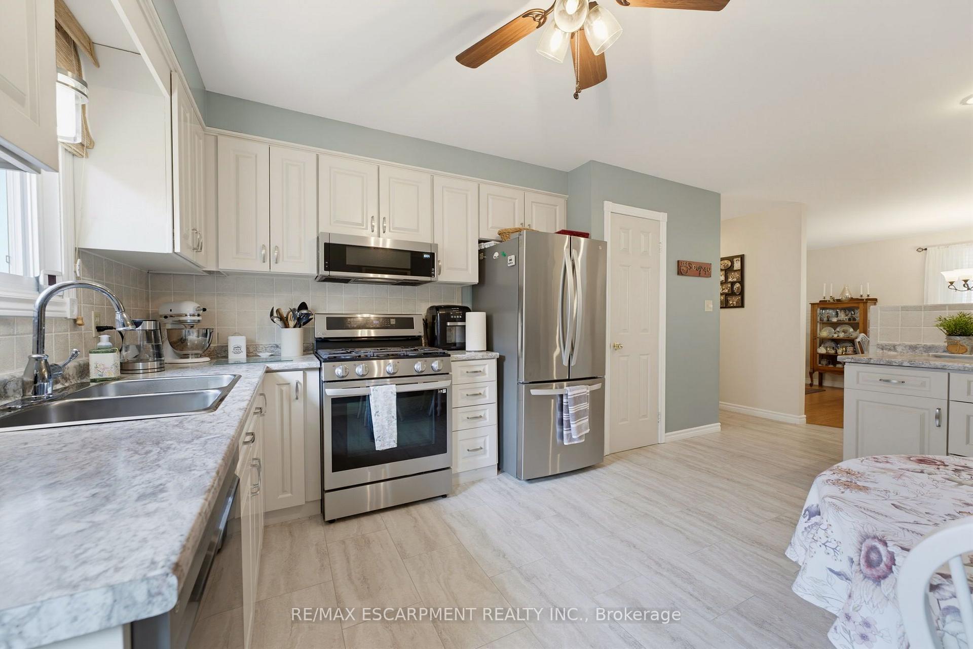Photo 15 of 17 Buchanan Drive, Haldimand — HOMEH