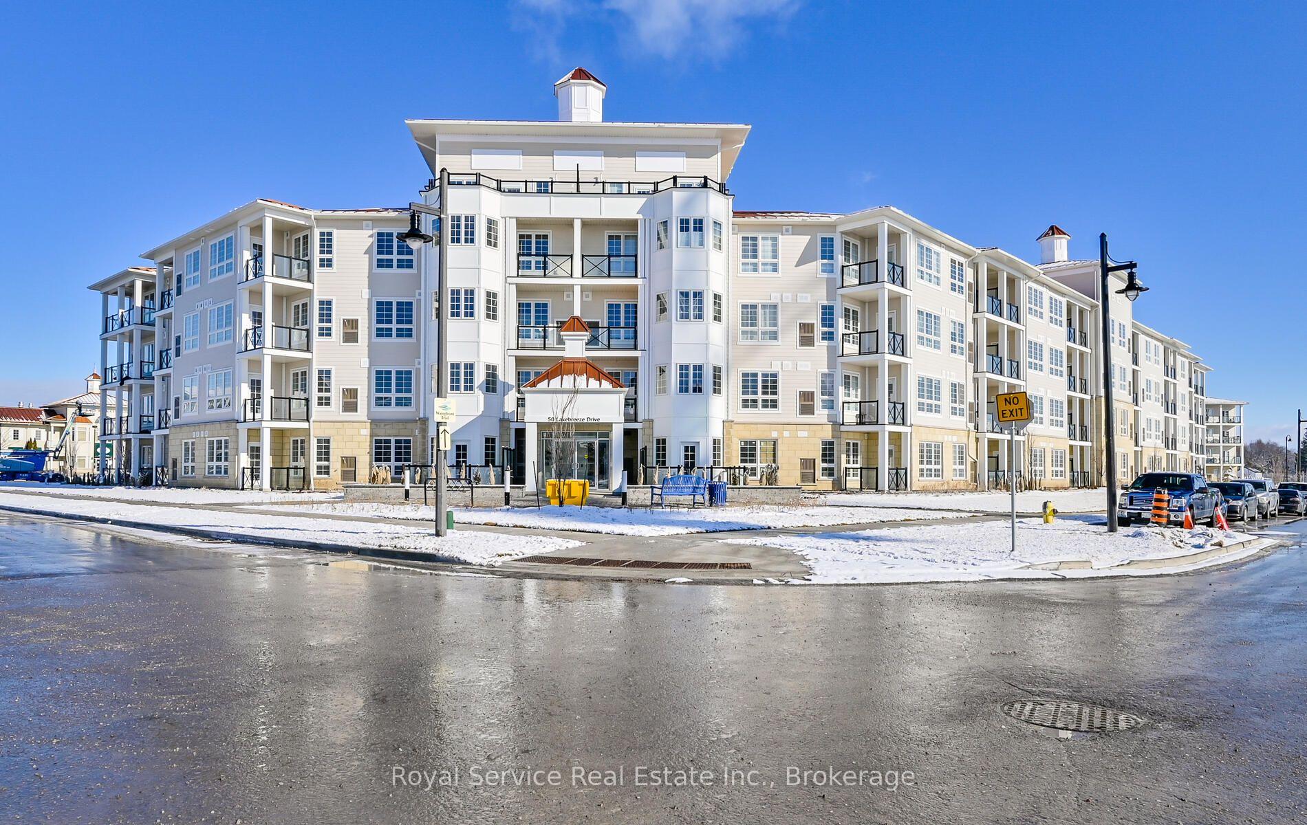 Front of Unit 125, 50 Lakebreeze Drive
