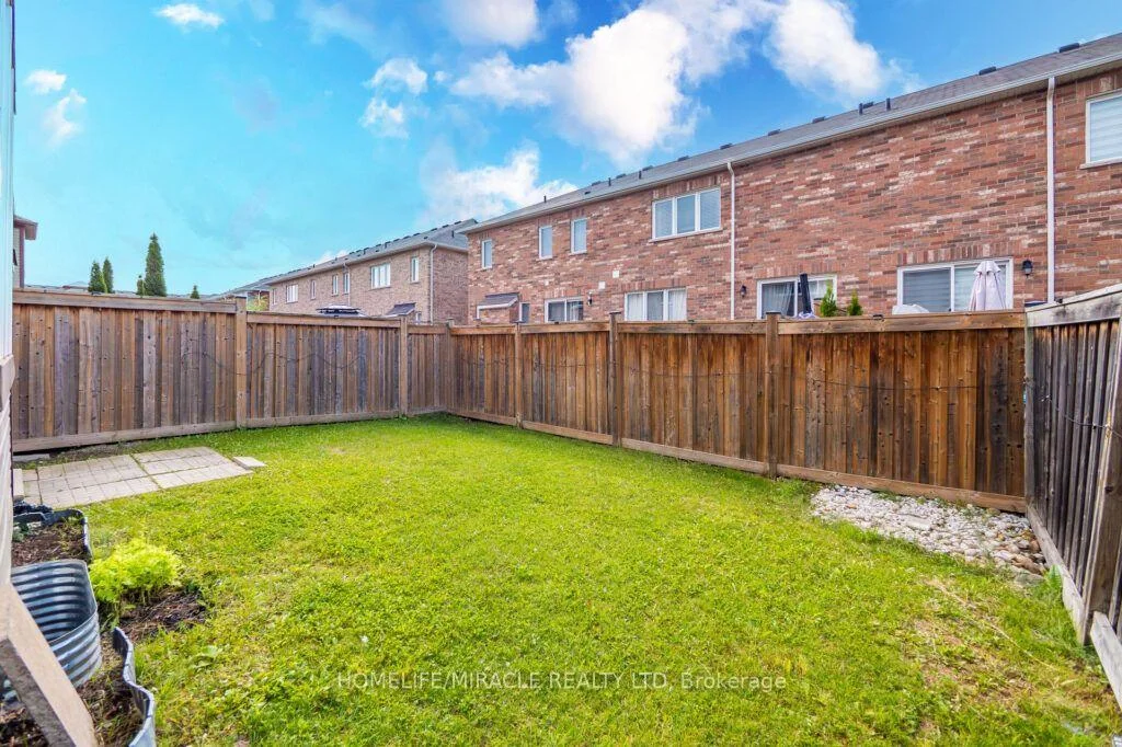Photo 75 of 80 Dredge Court, Milton, Willmott — HOMEH