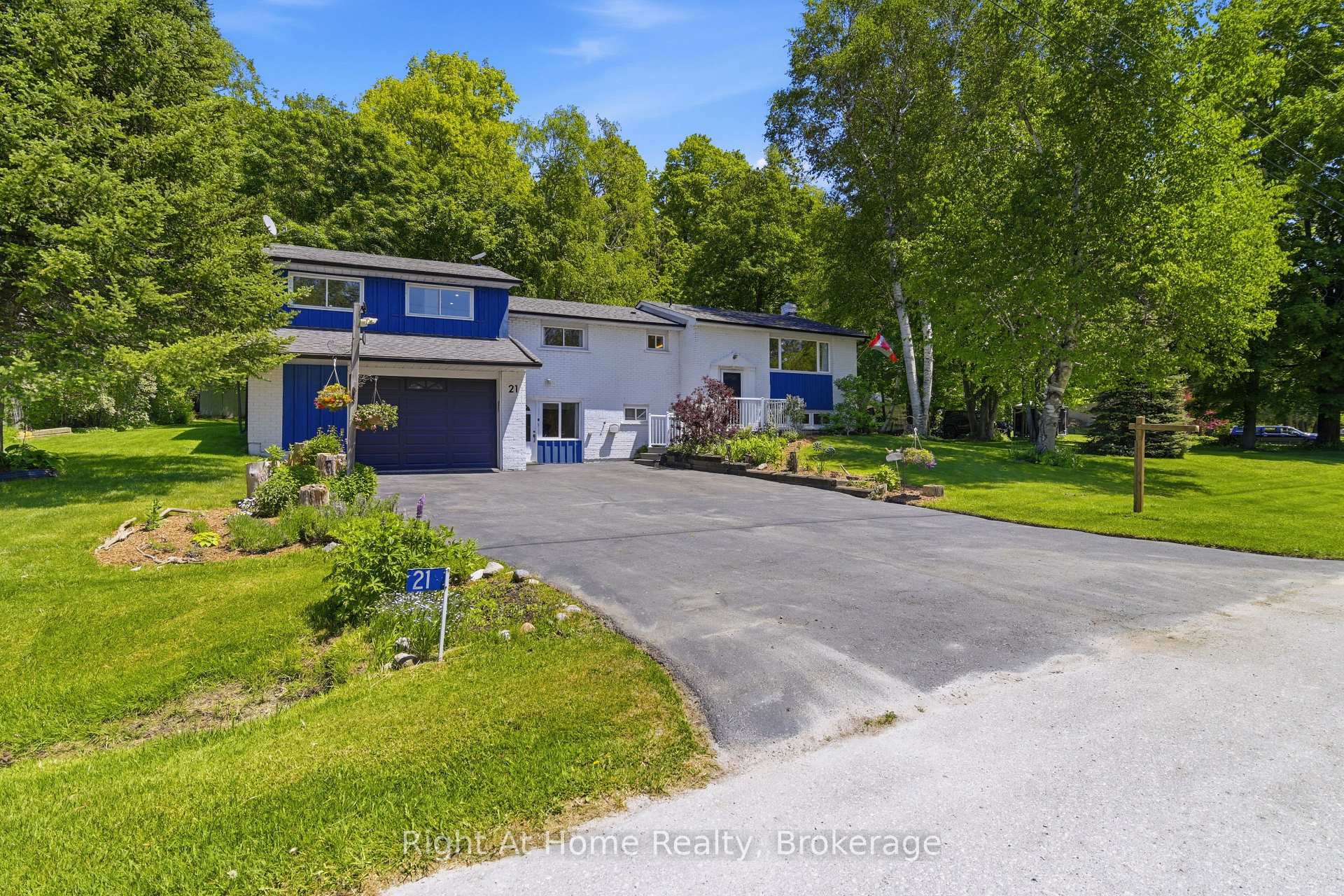 Photo 2 of 21 Nonquon Drive, Kawartha Lakes, Mariposa — HOMEH
