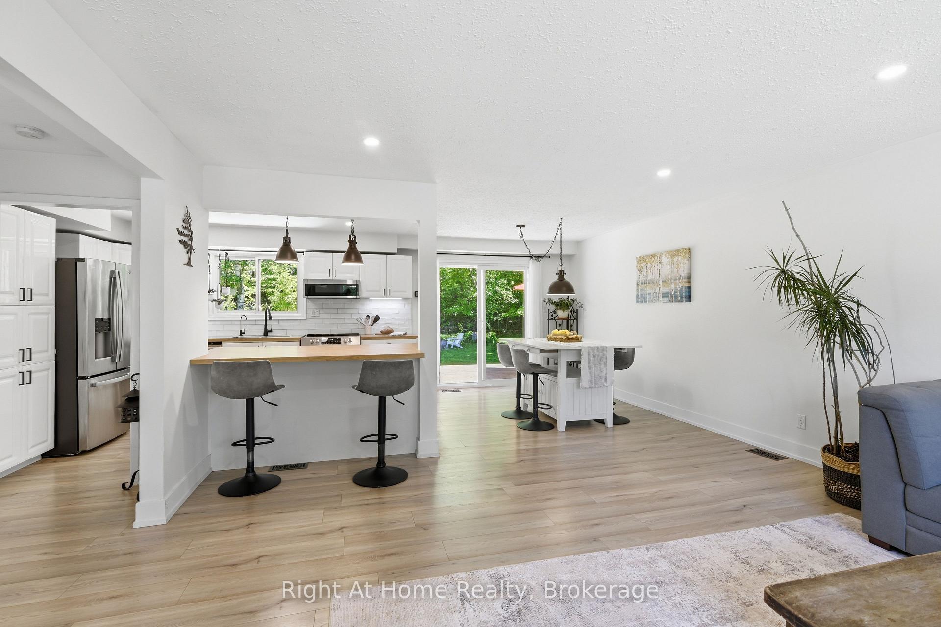 Photo 9 of 21 Nonquon Drive, Kawartha Lakes, Mariposa — HOMEH