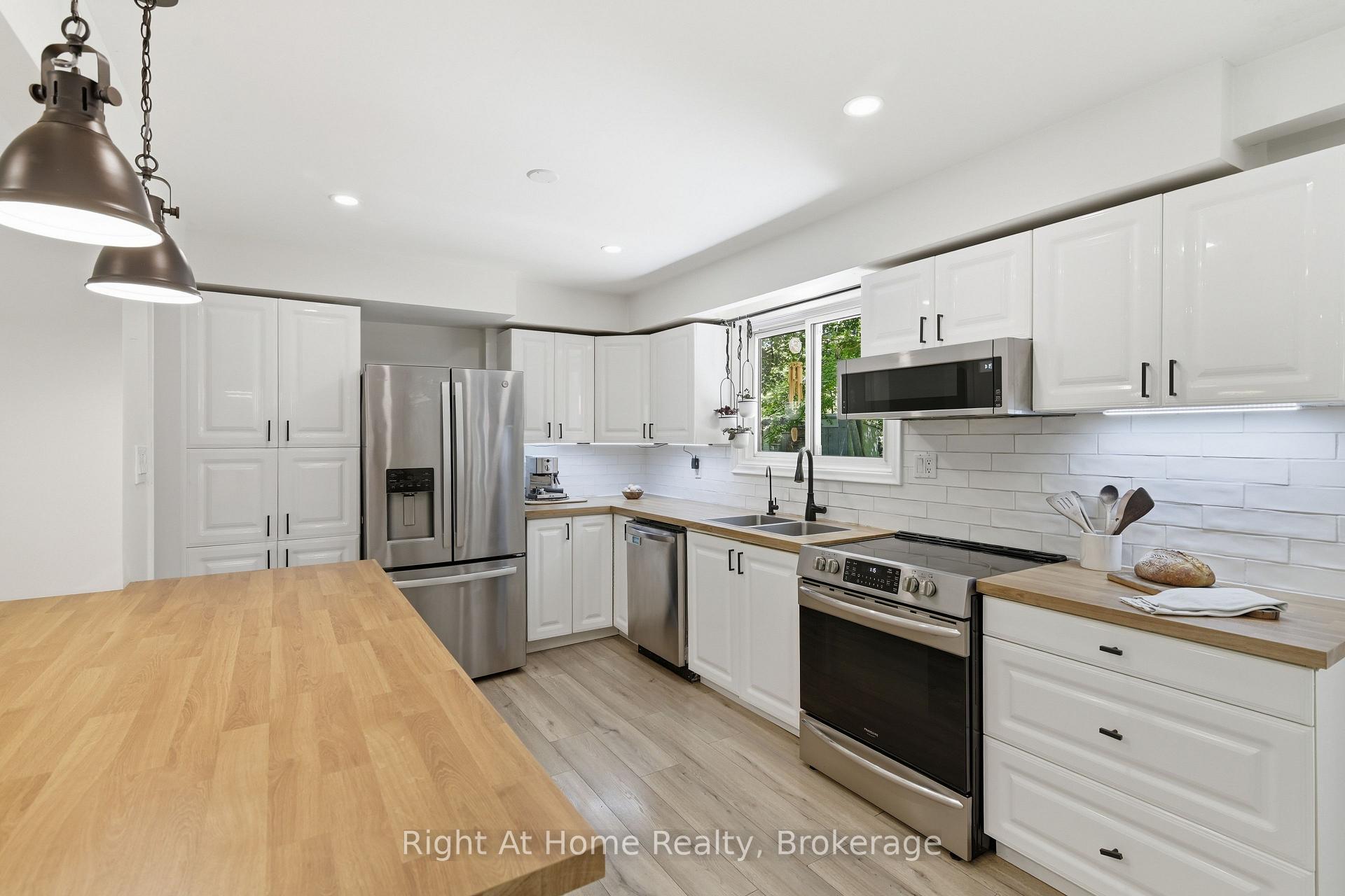 Photo 10 of 21 Nonquon Drive, Kawartha Lakes, Mariposa — HOMEH