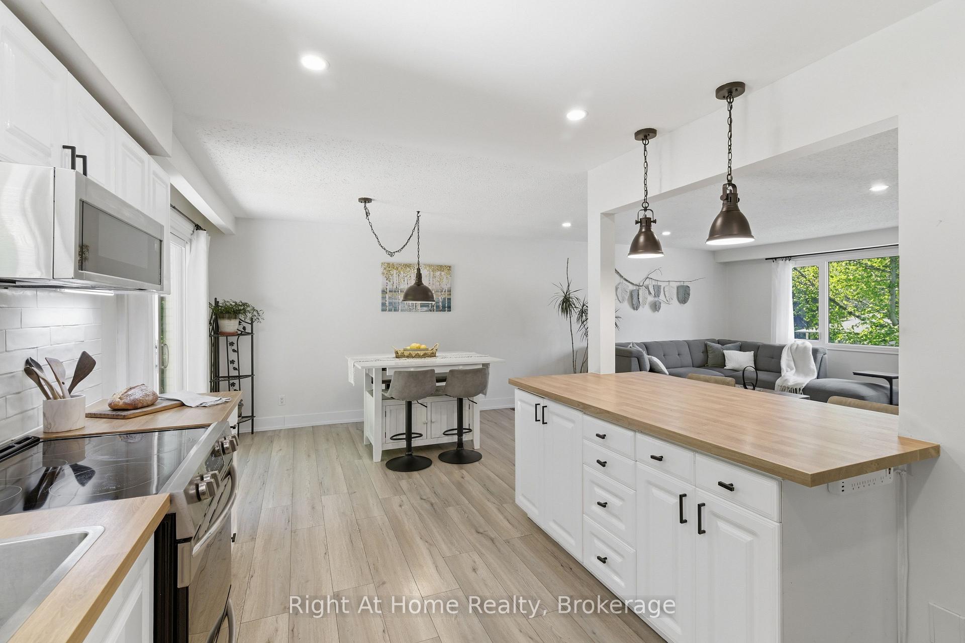 Photo 12 of 21 Nonquon Drive, Kawartha Lakes, Mariposa — HOMEH