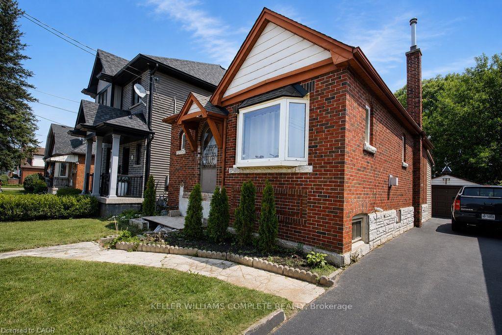 Photo 4 of 35 Barons Avenue S, Hamilton, Bartonville — HOMEH