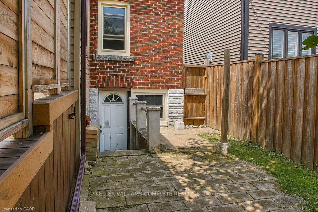 Photo 23 of 35 Barons Avenue S, Hamilton, Bartonville — HOMEH