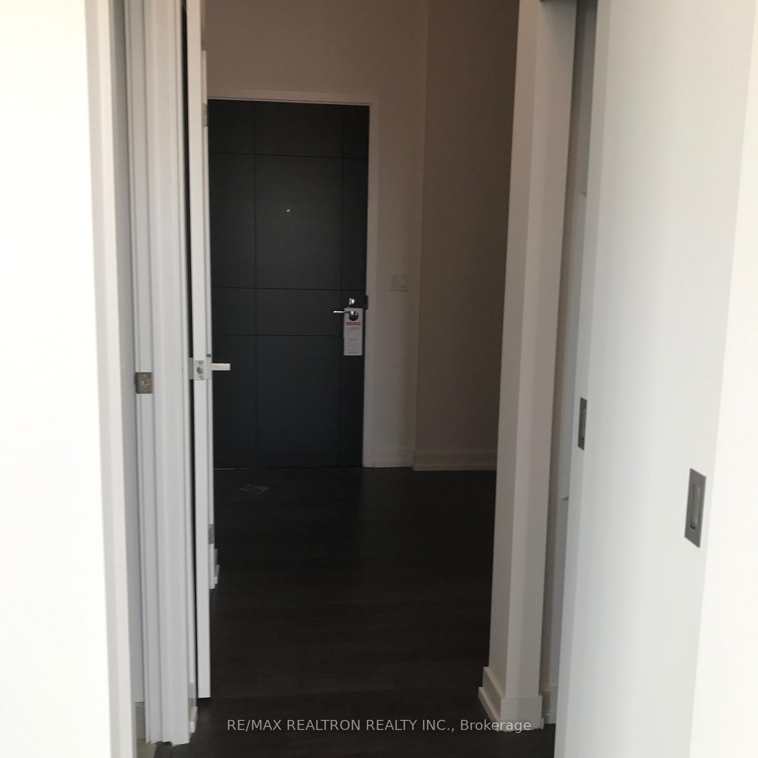 Photo 5 of Unit Ph 3316, 98 Lillian Street, Toronto, Mount Pleasant West — HOMEH