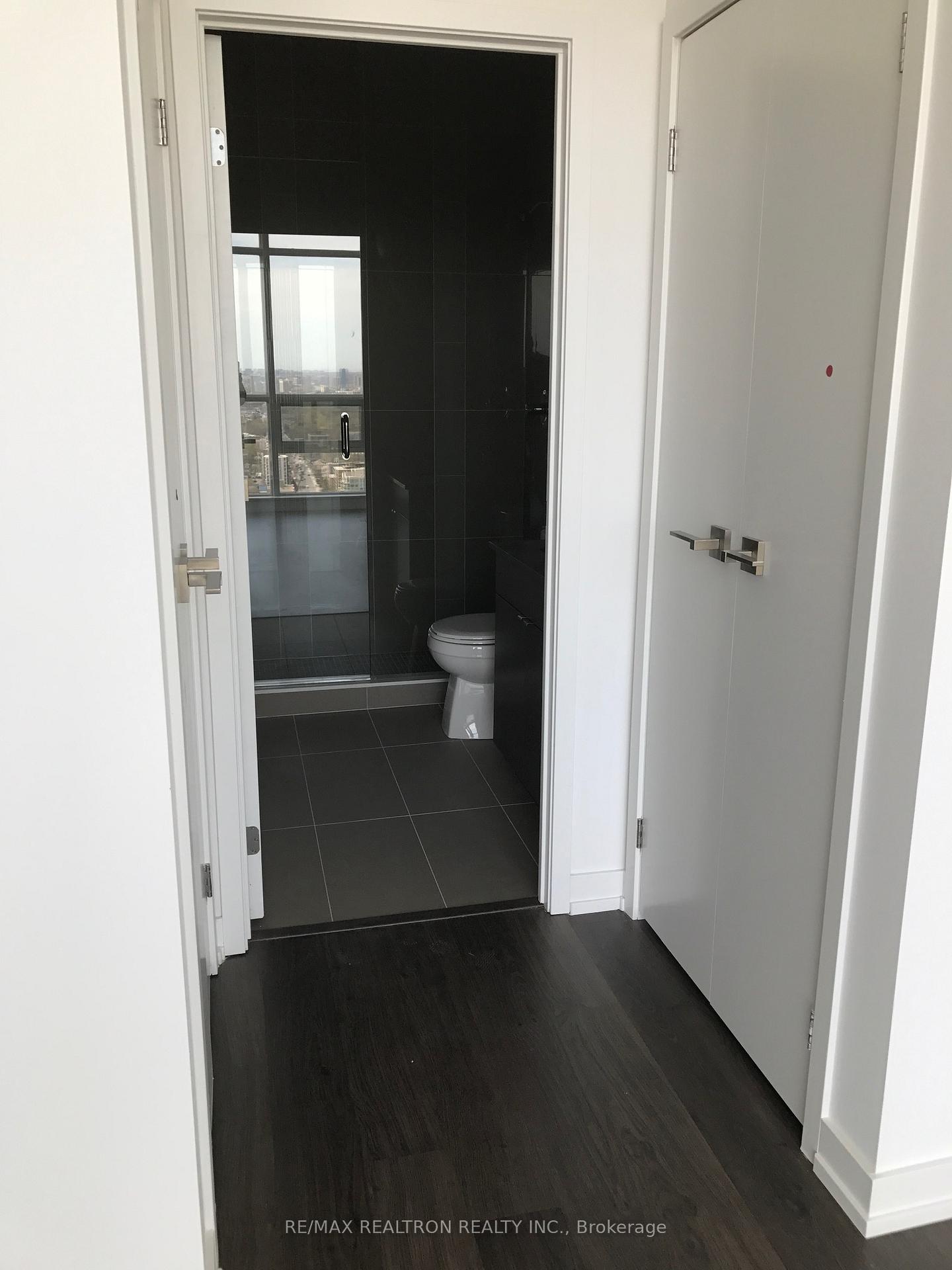 Photo 9 of Unit Ph 3316, 98 Lillian Street, Toronto, Mount Pleasant West — HOMEH