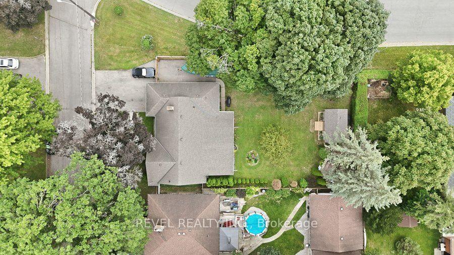 Photo 3 of 37 Burke Avenue, Brantford, Echo Place — HOMEH