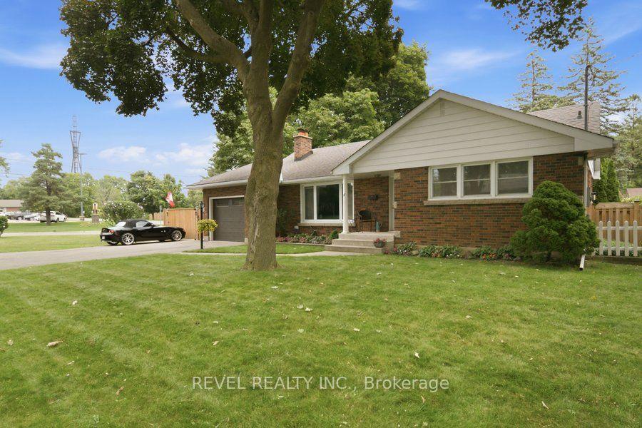 Photo 11 of 37 Burke Avenue, Brantford, Echo Place — HOMEH