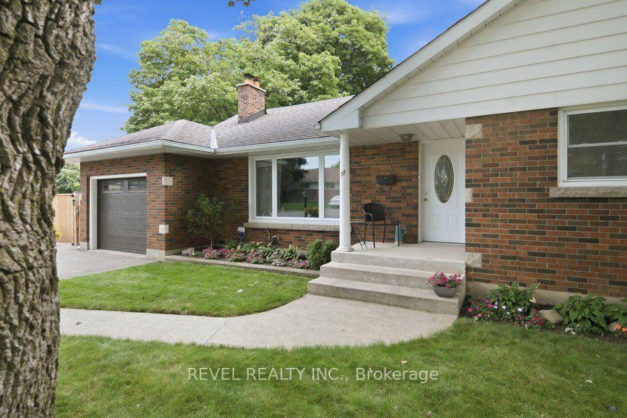 Photo 12 of 37 Burke Avenue, Brantford, Echo Place — HOMEH