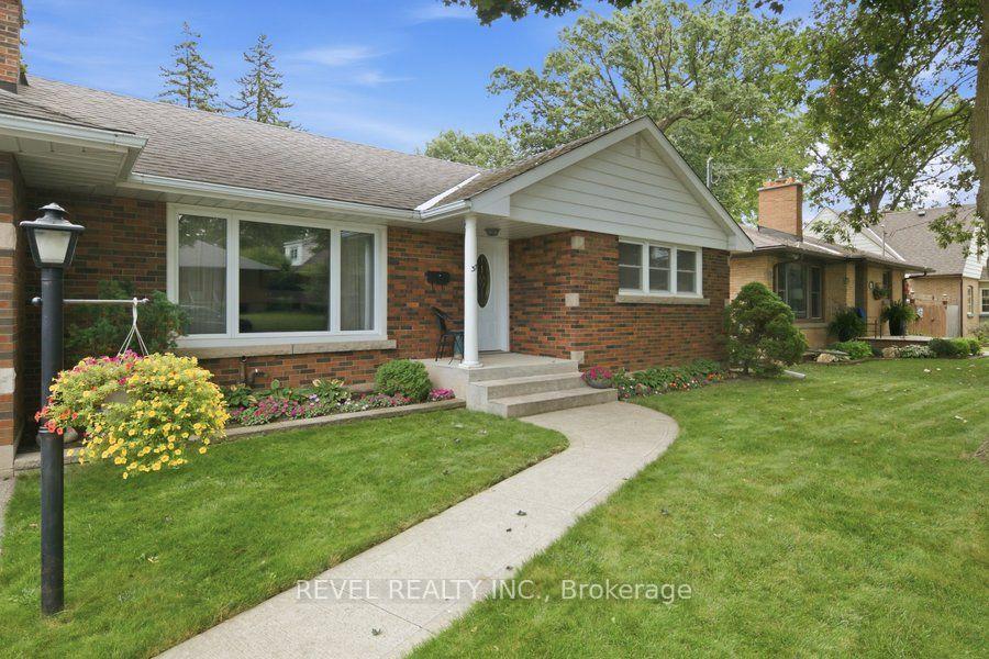 Photo 13 of 37 Burke Avenue, Brantford, Echo Place — HOMEH