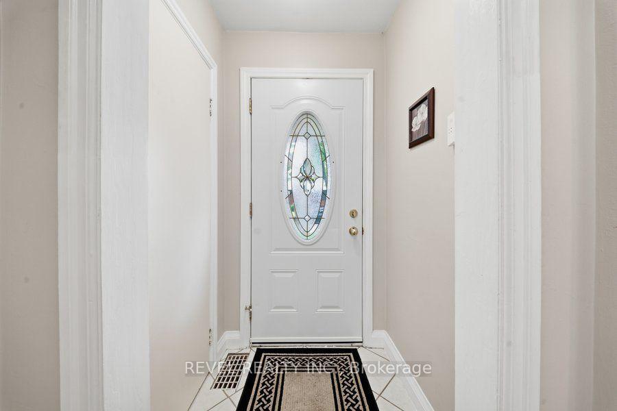 Photo 15 of 37 Burke Avenue, Brantford, Echo Place — HOMEH