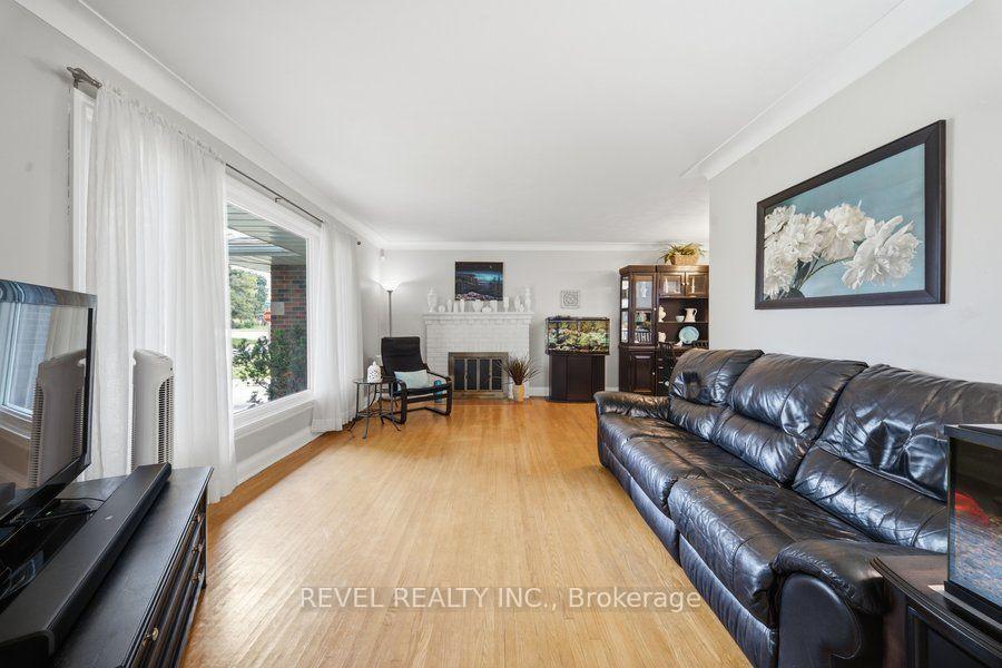 Photo 16 of 37 Burke Avenue, Brantford, Echo Place — HOMEH