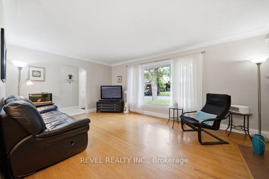 Photo 17 of 37 Burke Avenue, Brantford, Echo Place — HOMEH