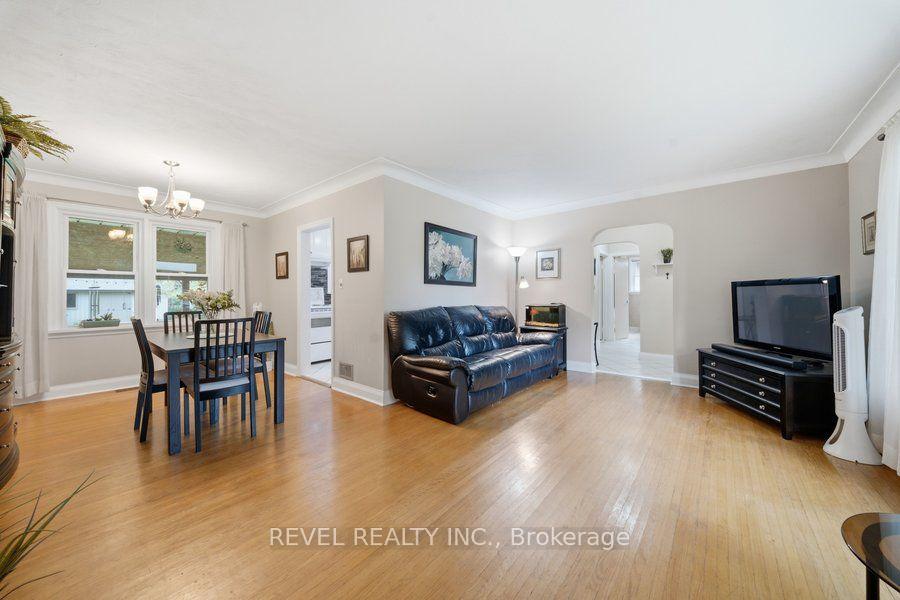 Photo 18 of 37 Burke Avenue, Brantford, Echo Place — HOMEH