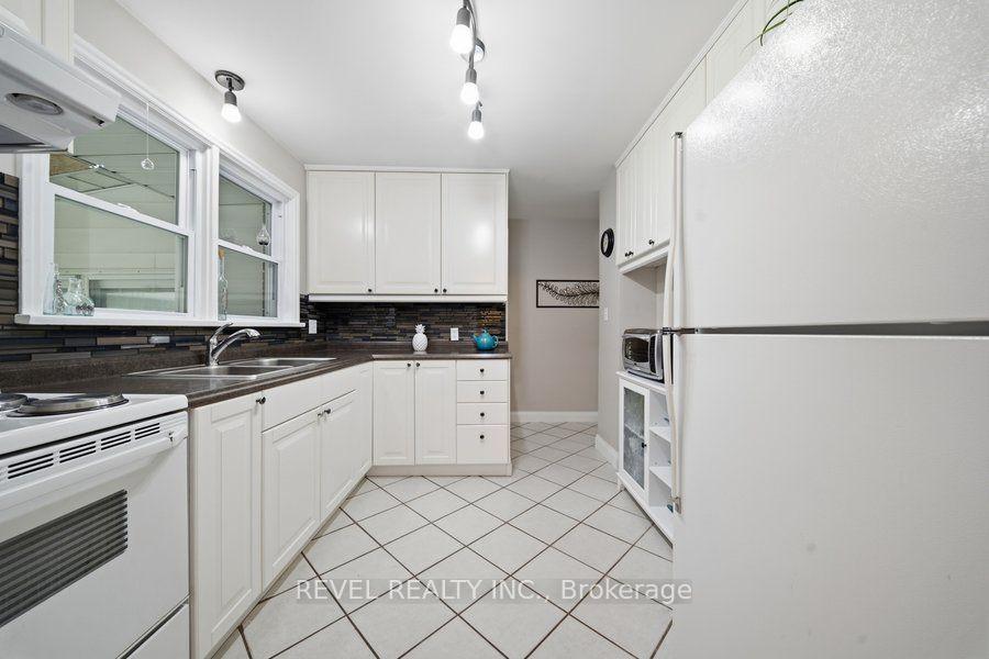 Photo 23 of 37 Burke Avenue, Brantford, Echo Place — HOMEH