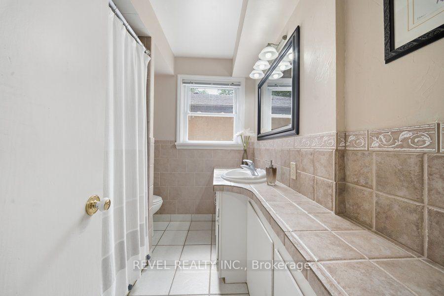 Photo 28 of 37 Burke Avenue, Brantford, Echo Place — HOMEH