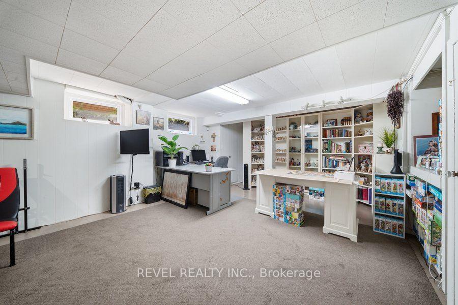 Photo 33 of 37 Burke Avenue, Brantford, Echo Place — HOMEH