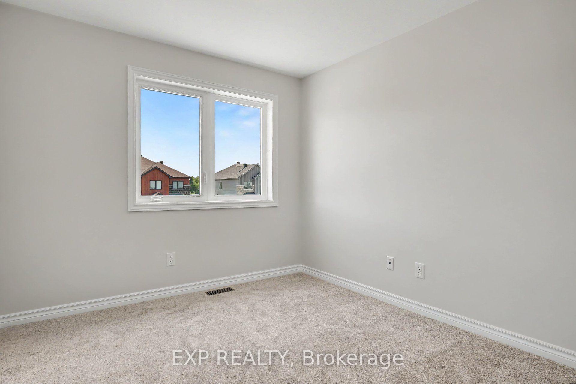 Photo 17 of 288 Labelle Street, Russell, Embrun — HOMEH