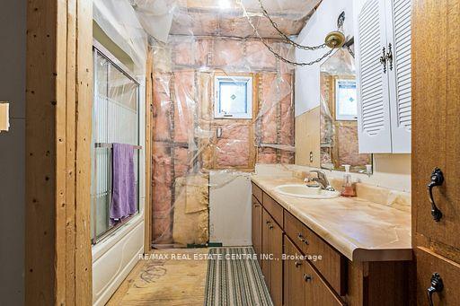 Photo 15 of 44 Willow Street S, Halton Hills, Acton — HOMEH