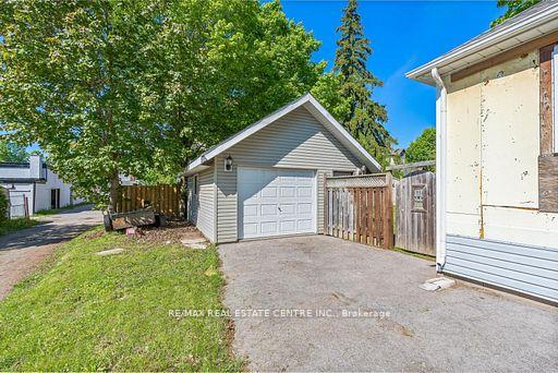 Photo 25 of 44 Willow Street S, Halton Hills, Acton — HOMEH