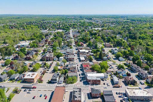 Photo 42 of 44 Willow Street S, Halton Hills, Acton — HOMEH