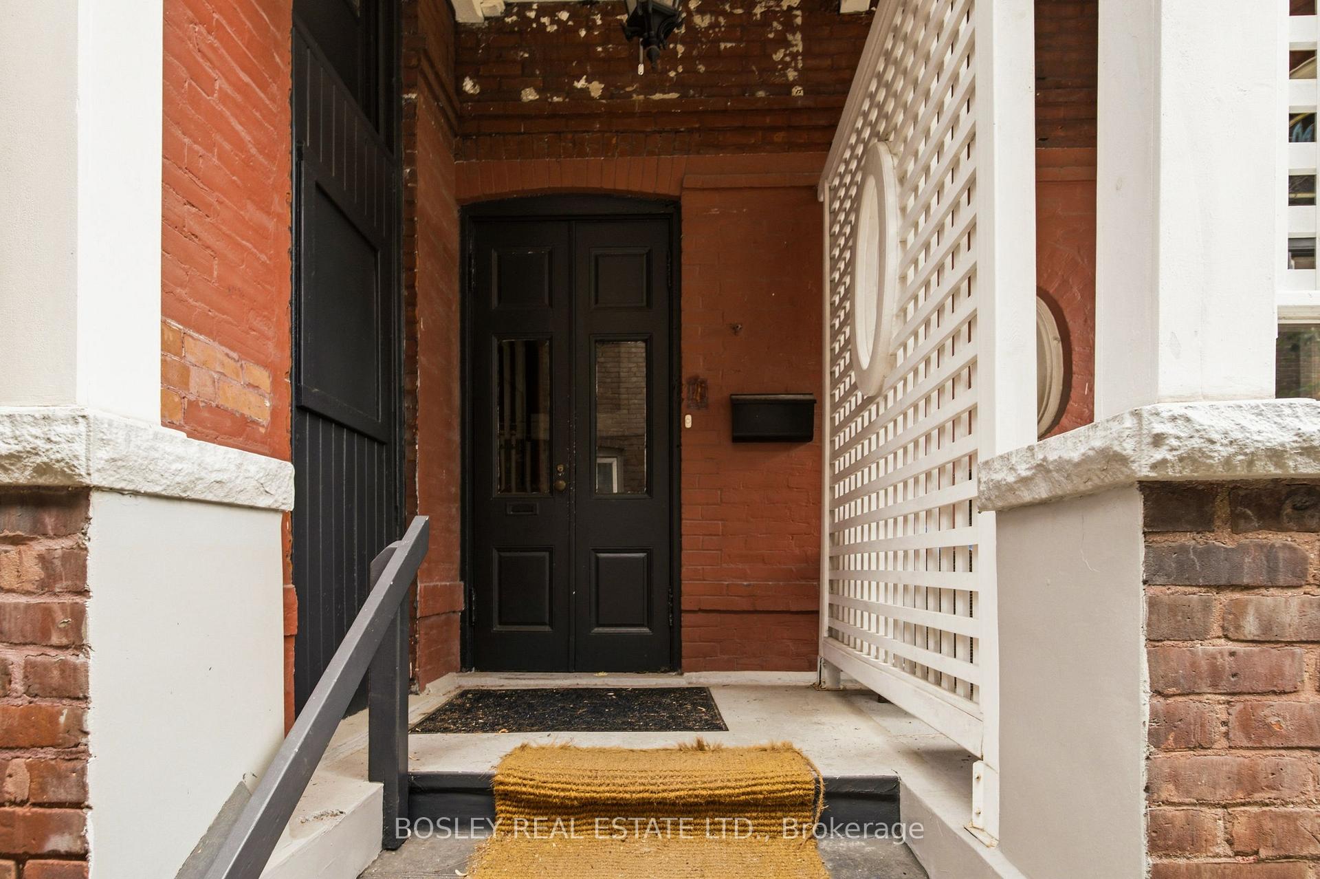 Photo 2 of Unit Upper, 178 High Park Avenue, Toronto, High Park North — HOMEH