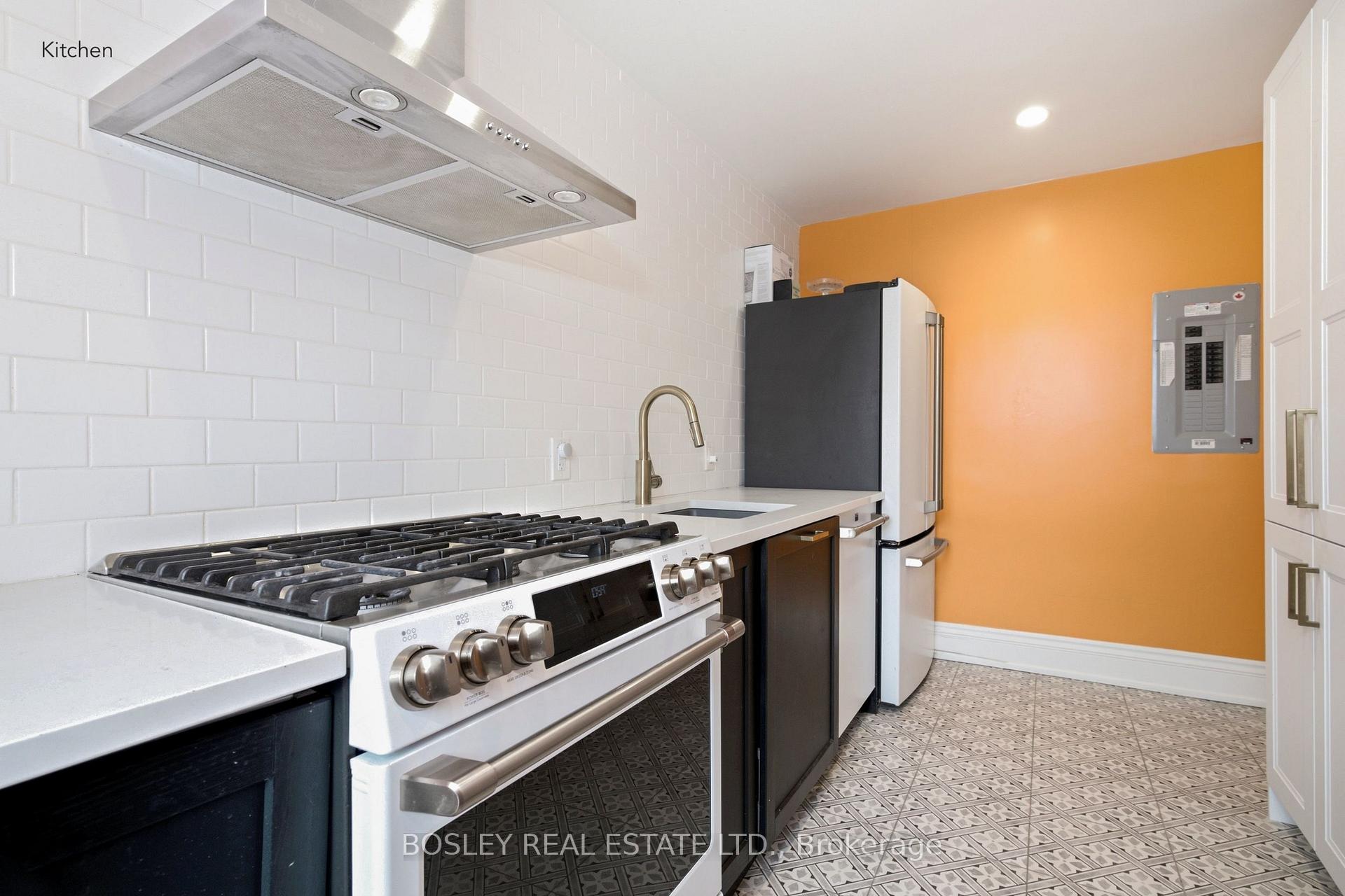 Photo 11 of Unit Upper, 178 High Park Avenue, Toronto, High Park North — HOMEH