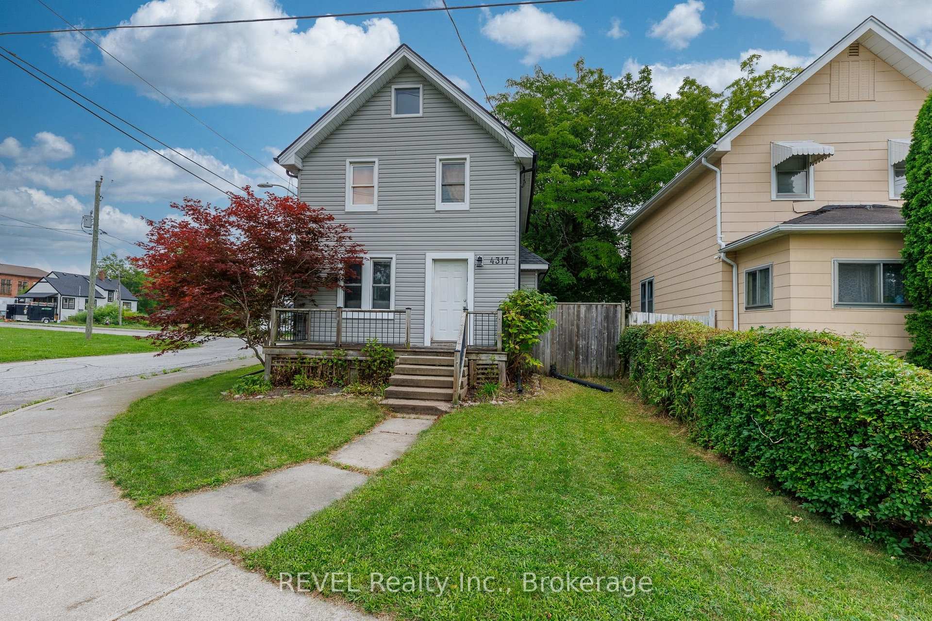 Photo 4 of 4317 Buttrey Street, Niagara Falls, Downtown — HOMEH