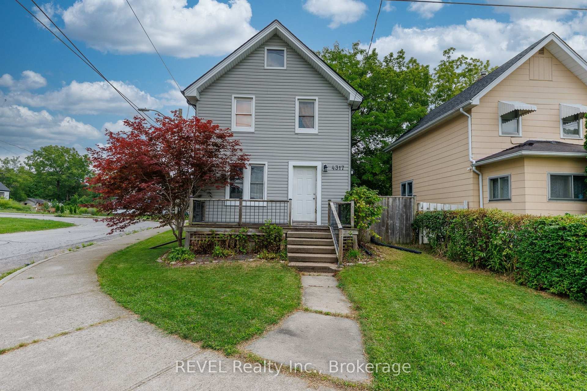 Photo 5 of 4317 Buttrey Street, Niagara Falls, Downtown — HOMEH