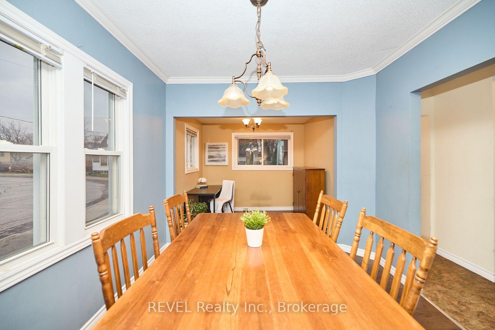 Photo 11 of 4317 Buttrey Street, Niagara Falls, Downtown — HOMEH