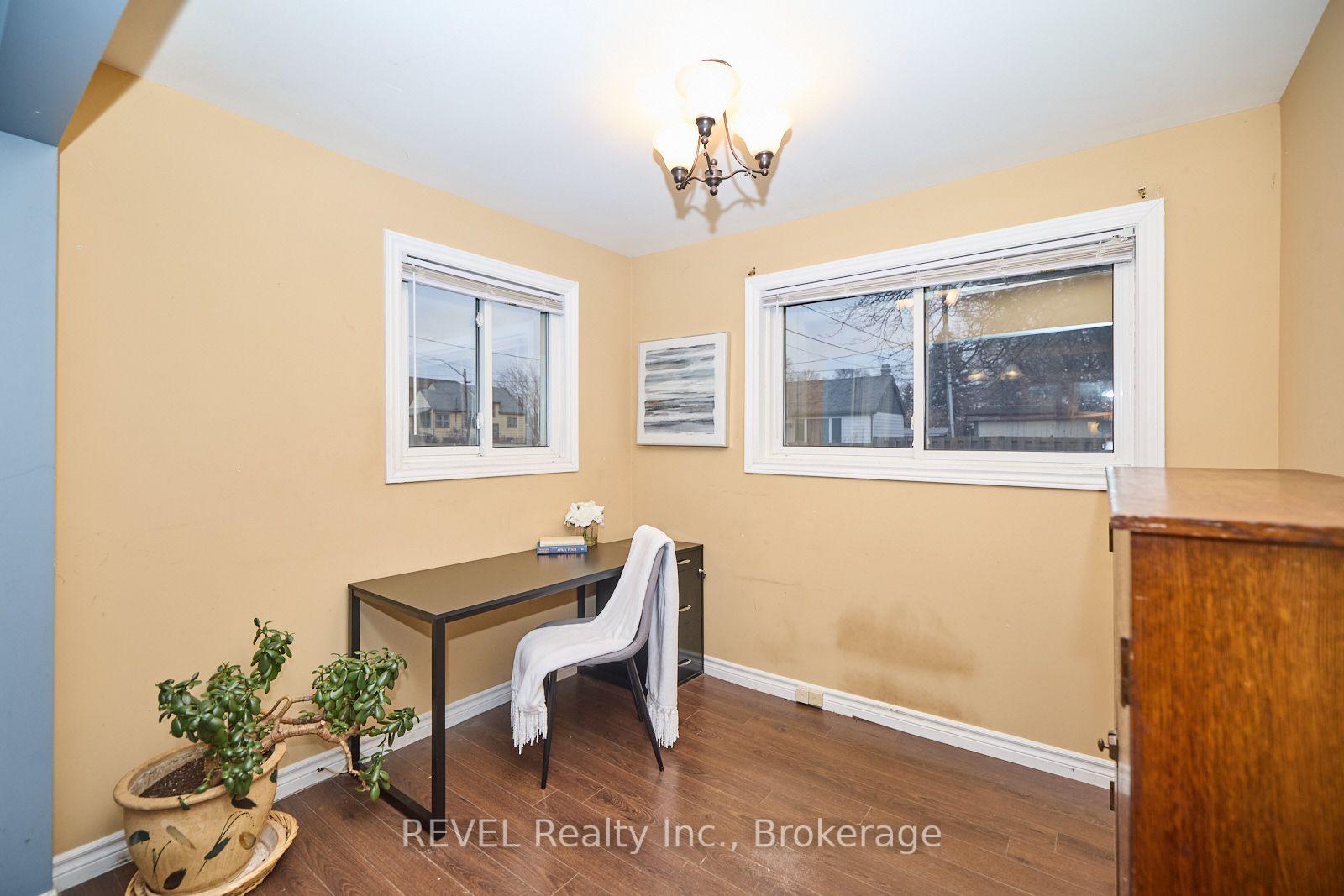 Photo 12 of 4317 Buttrey Street, Niagara Falls, Downtown — HOMEH