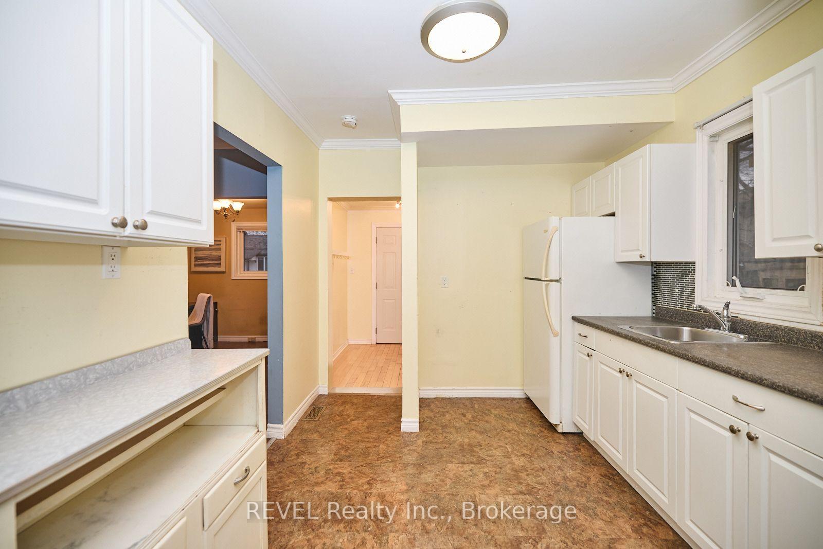 Photo 14 of 4317 Buttrey Street, Niagara Falls, Downtown — HOMEH