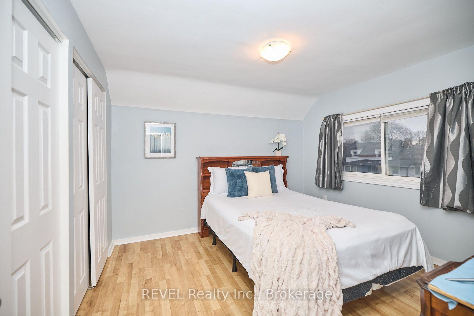 Photo 17 of 4317 Buttrey Street, Niagara Falls, Downtown — HOMEH