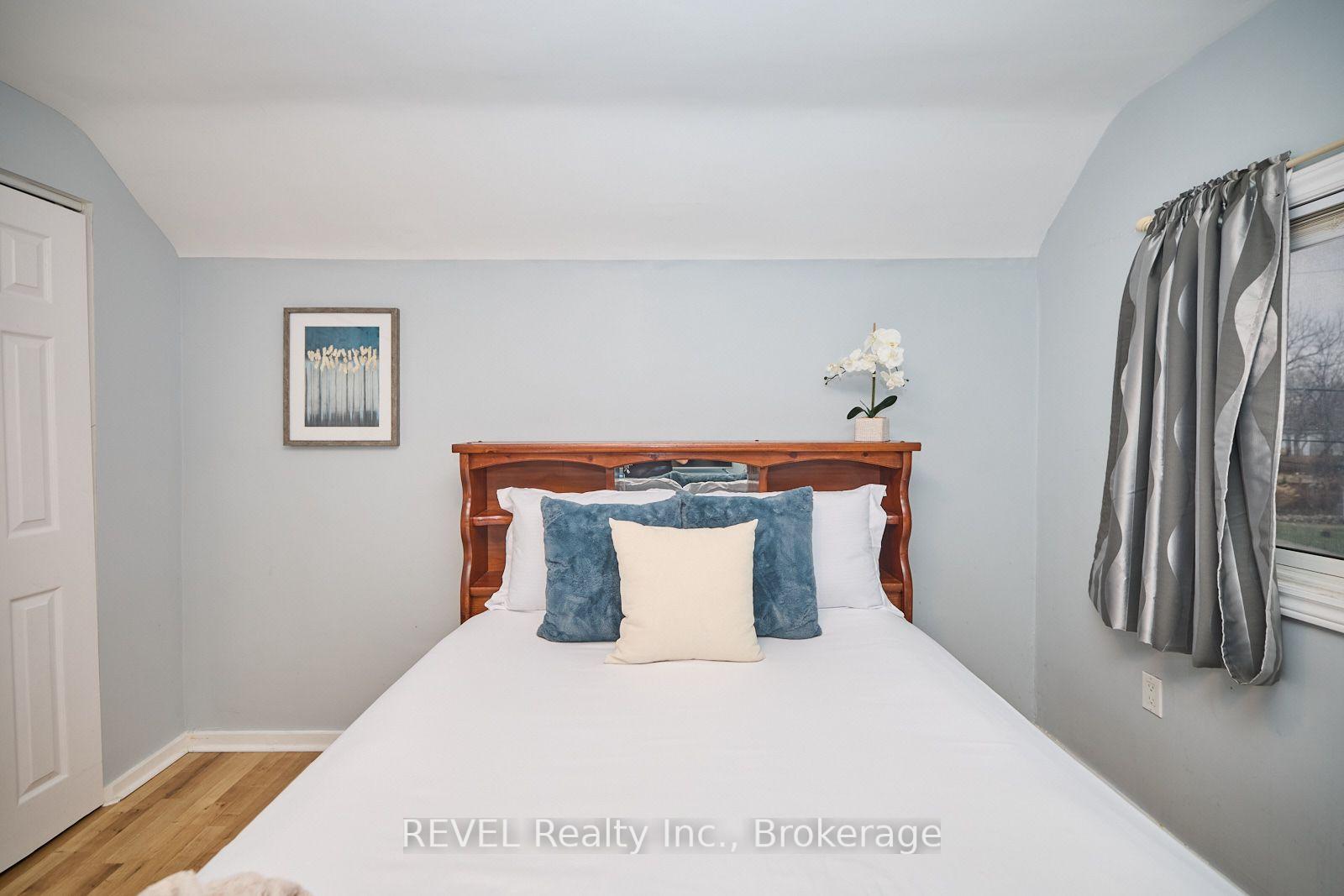 Photo 18 of 4317 Buttrey Street, Niagara Falls, Downtown — HOMEH
