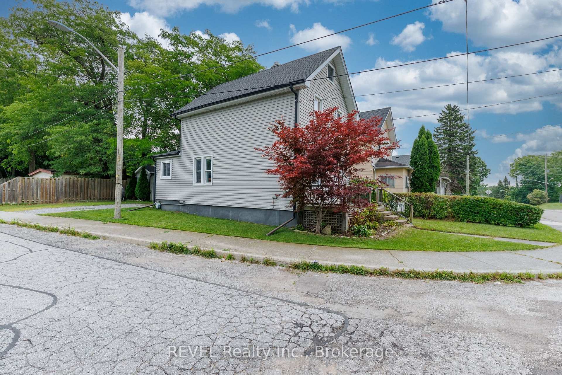 Photo 24 of 4317 Buttrey Street, Niagara Falls, Downtown — HOMEH