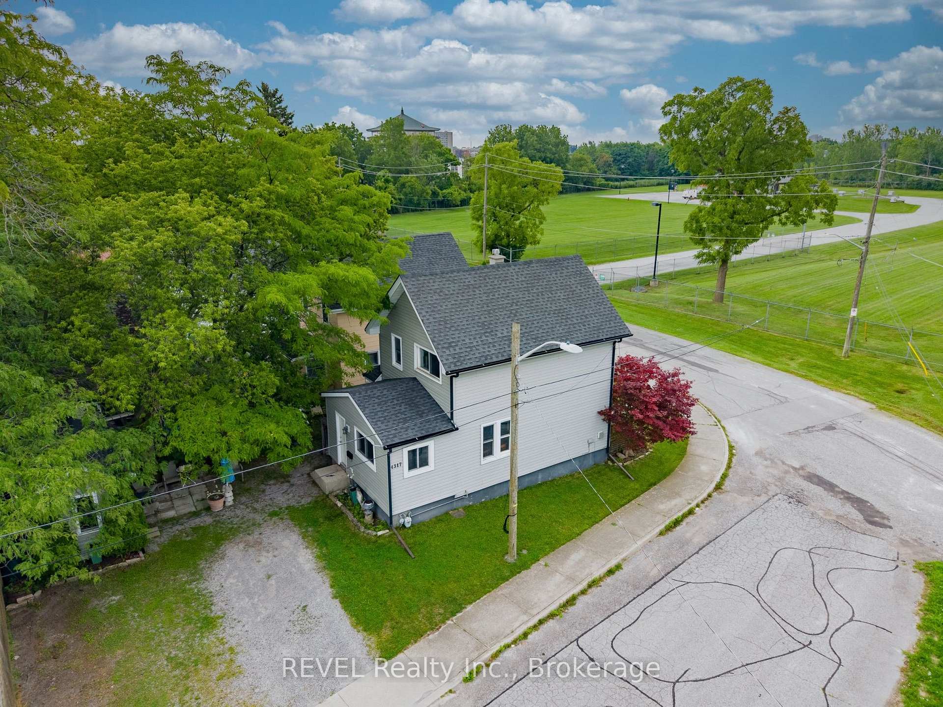 Photo 29 of 4317 Buttrey Street, Niagara Falls, Downtown — HOMEH