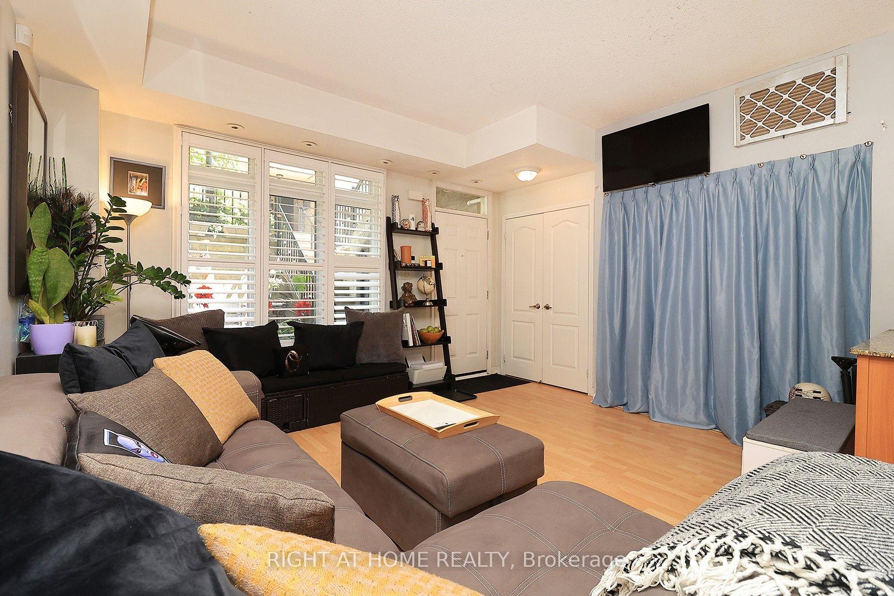Photo 8 of Unit 19, 88 Carr Street, Toronto, Kensington-Chinatown — HOMEH