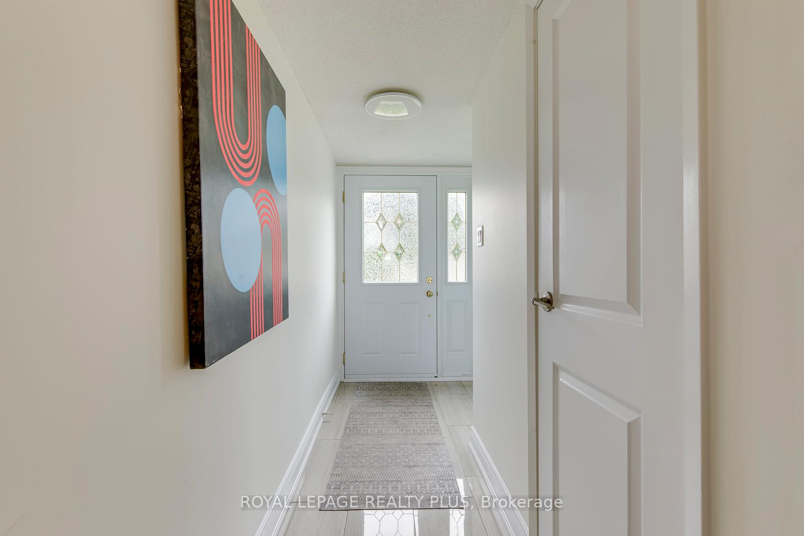 Photo 4 of Unit 1, 640 Rathburn Road E, Mississauga, Rathwood — HOMEH