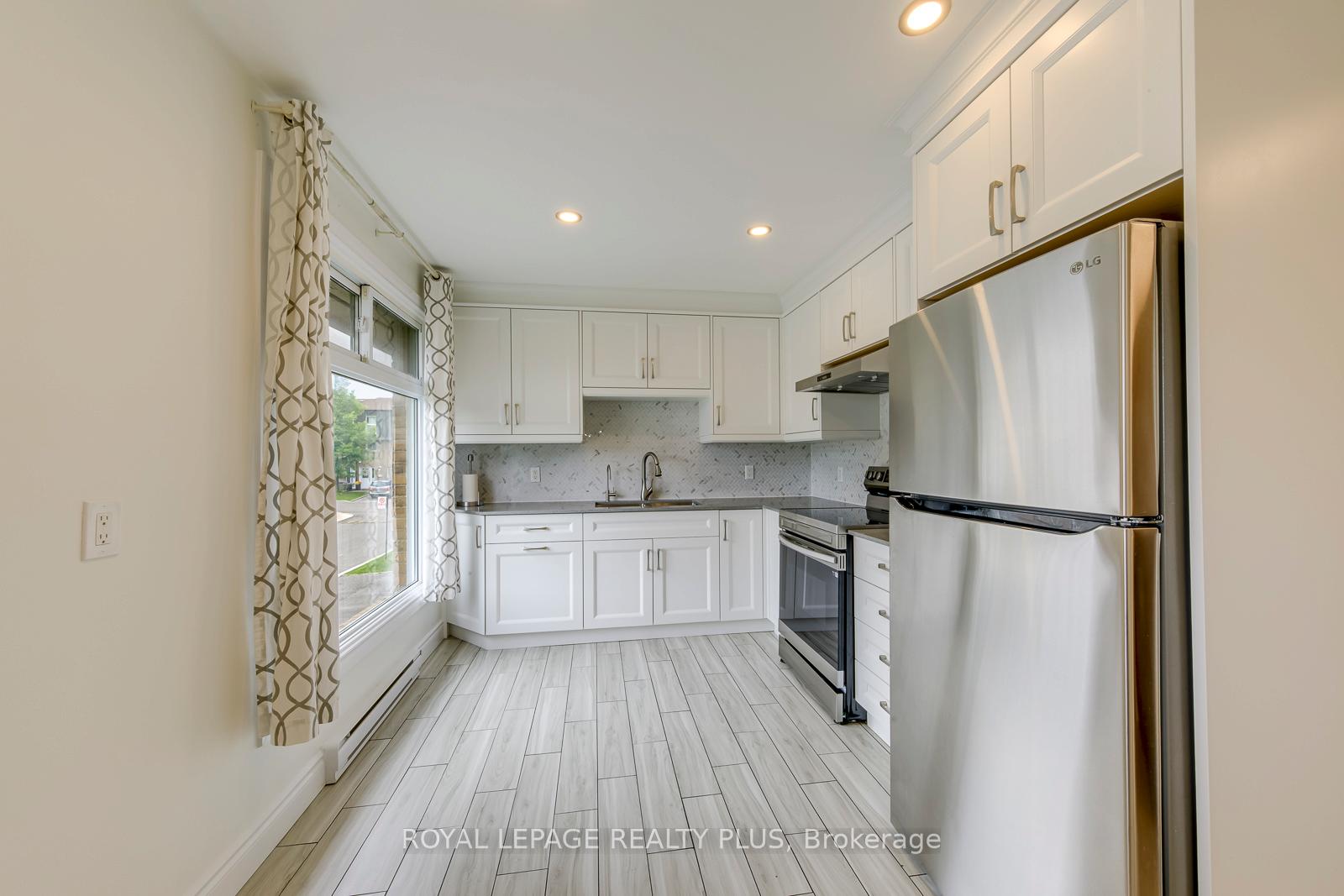 Photo 12 of Unit 1, 640 Rathburn Road E, Mississauga, Rathwood — HOMEH