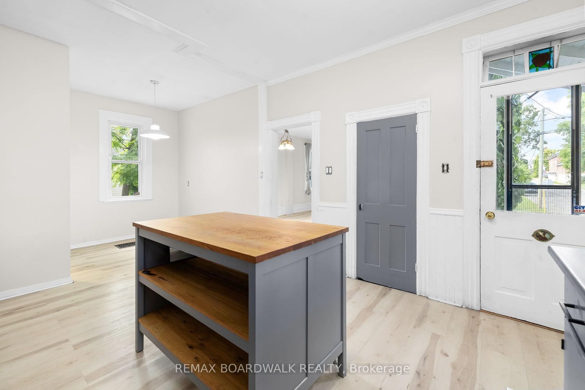Photo 9 of 291 James Street, Carleton Place, Carleton Place — HOMEH