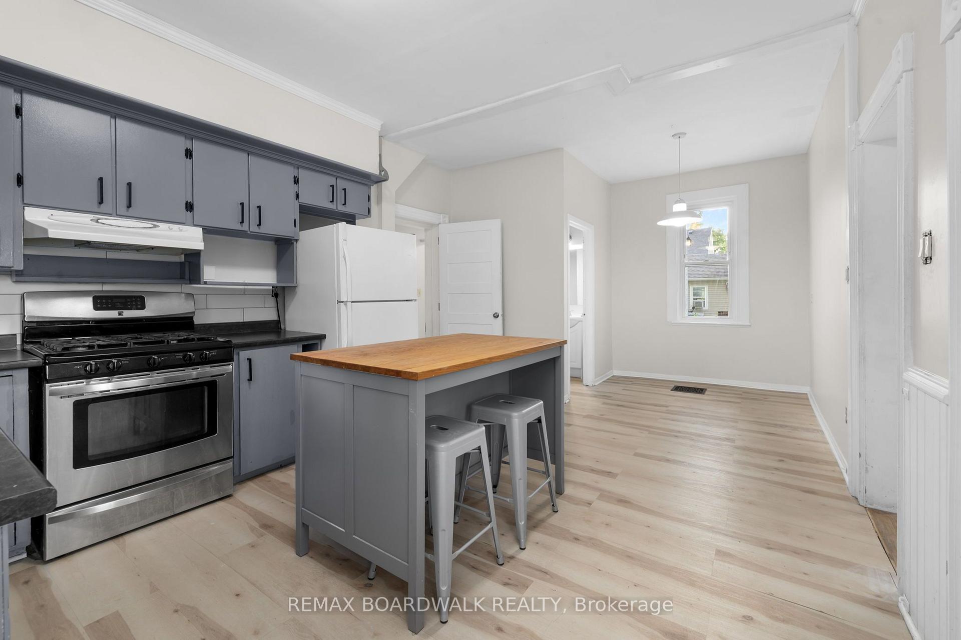 Photo 11 of 291 James Street, Carleton Place, Carleton Place — HOMEH