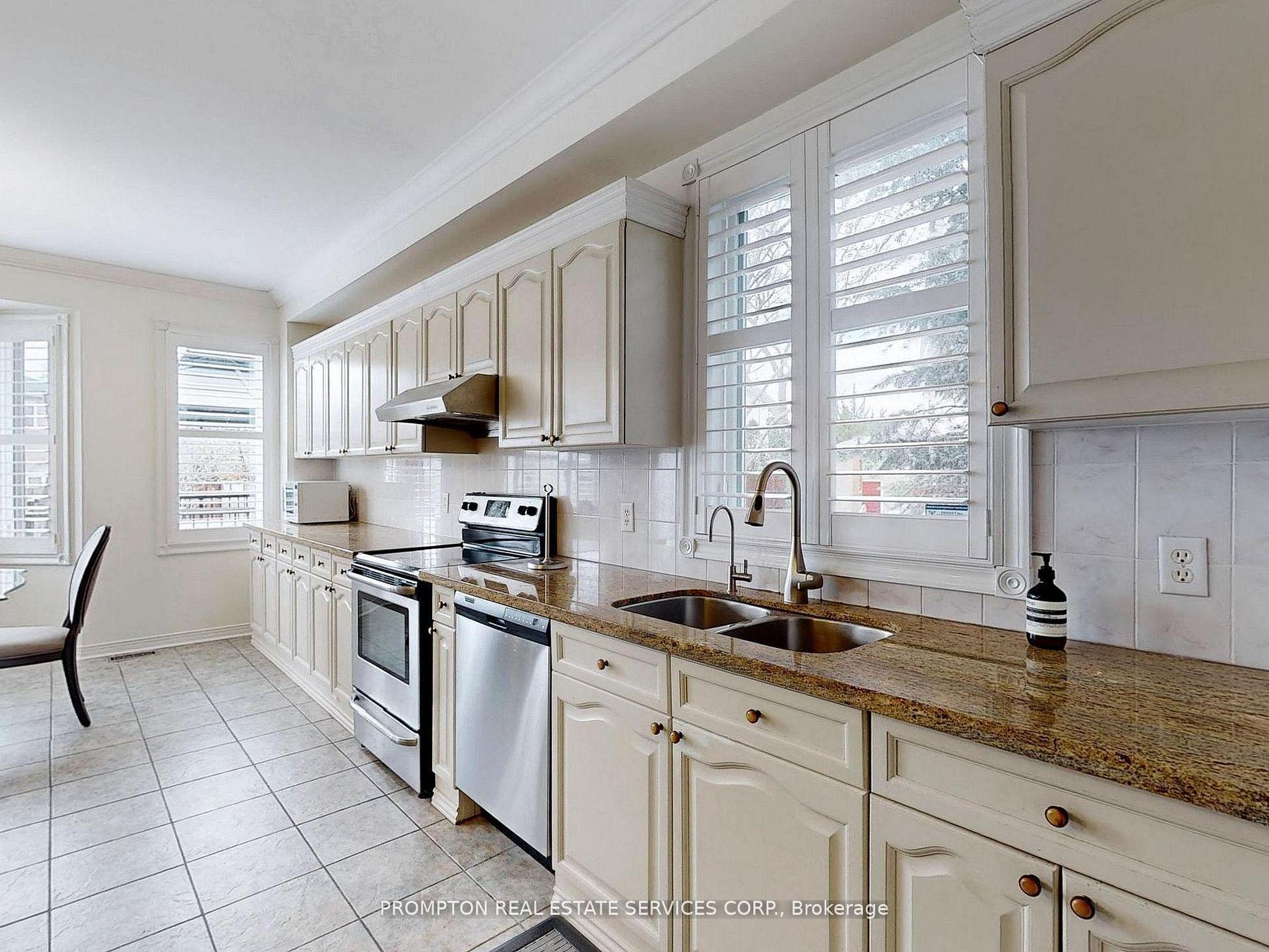 Photo 13 of 18 Bridleford Court, Markham, Markville — HOMEH