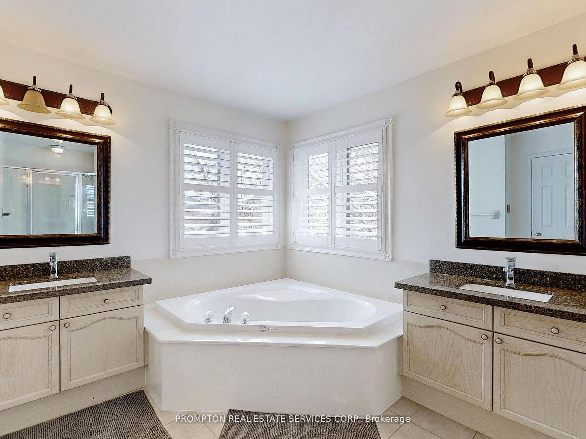 Photo 25 of 18 Bridleford Court, Markham, Markville — HOMEH