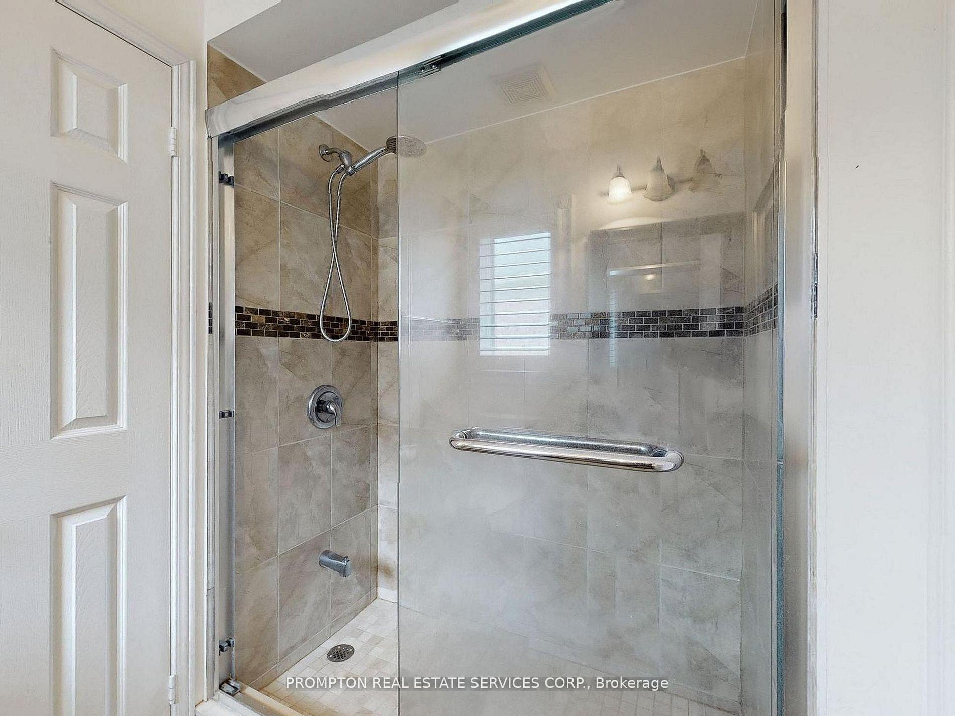 Photo 30 of 18 Bridleford Court, Markham, Markville — HOMEH
