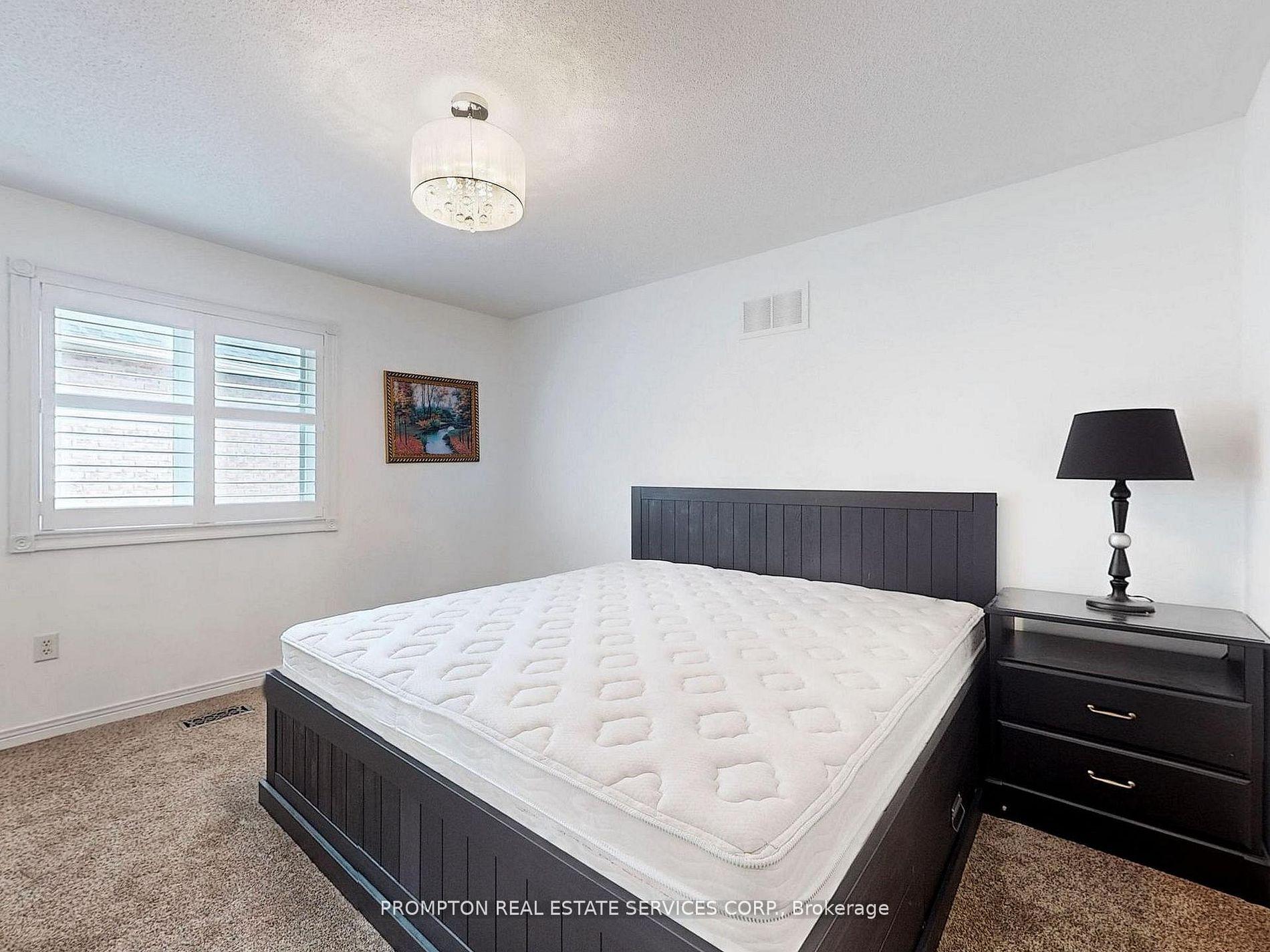 Photo 35 of 18 Bridleford Court, Markham, Markville — HOMEH