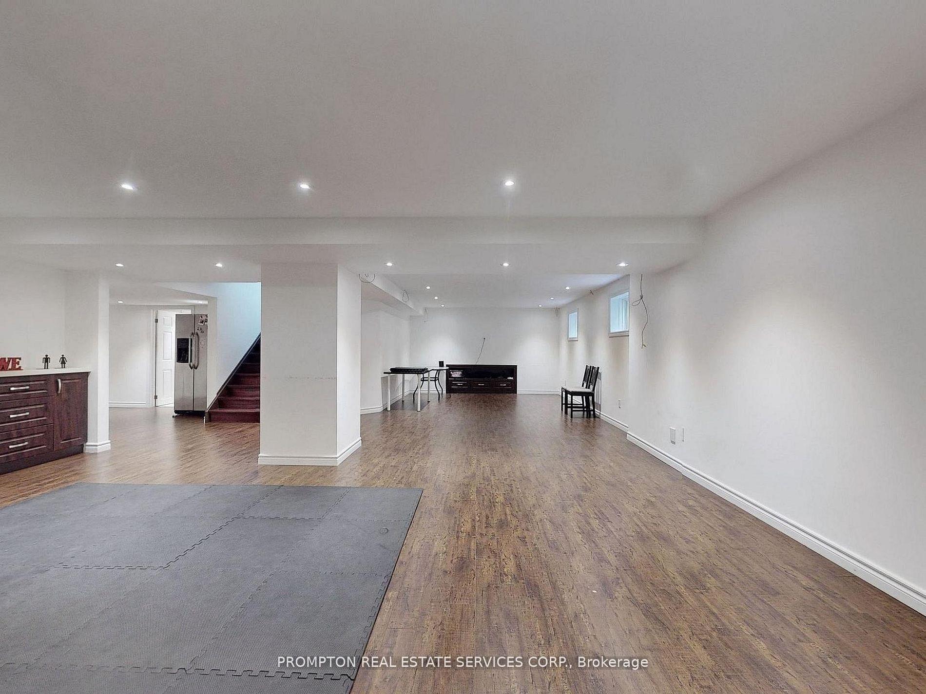 Photo 38 of 18 Bridleford Court, Markham, Markville — HOMEH